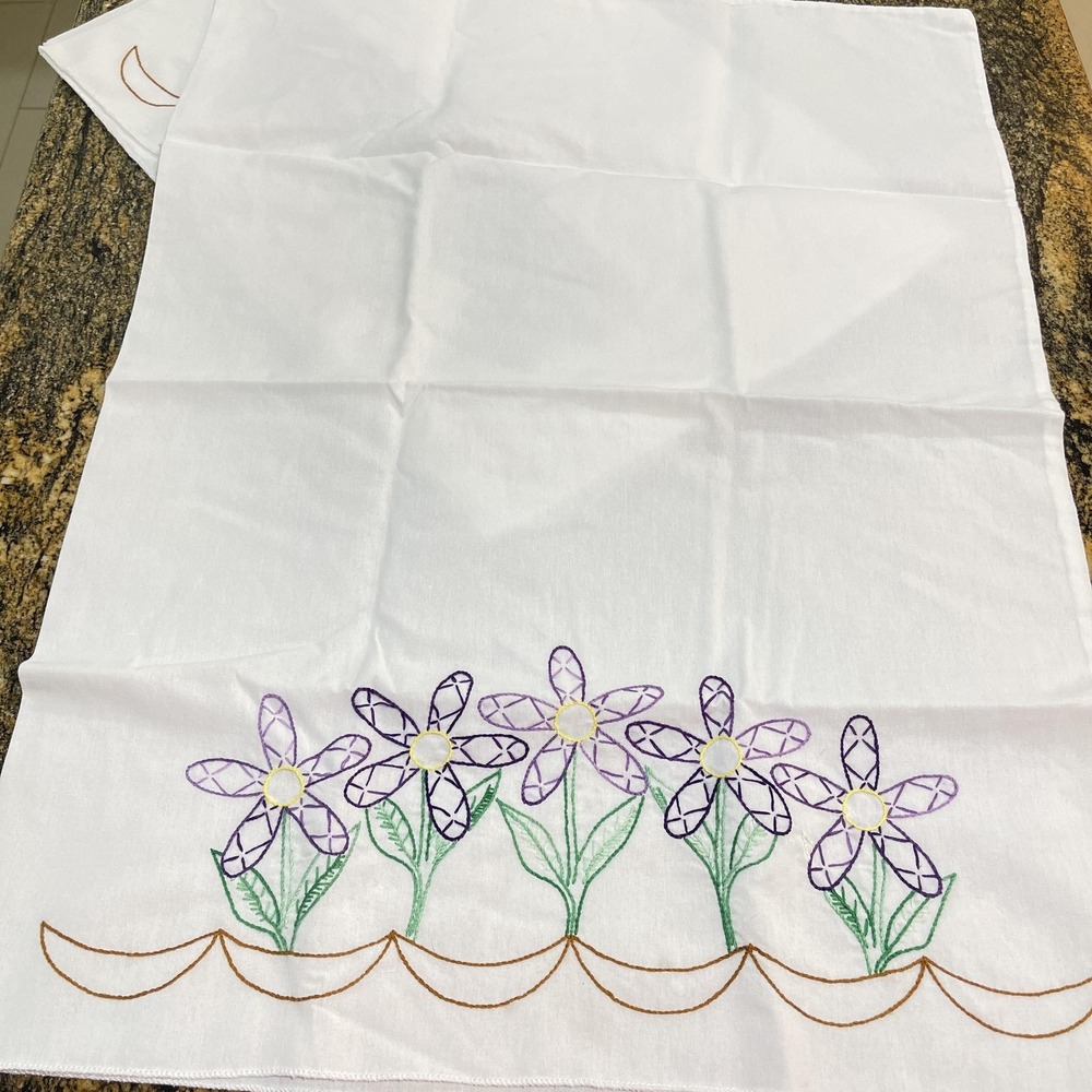 Hand Embroidered Pillowcases Standard Pair White‎ Floral Purple Daisies Cotton